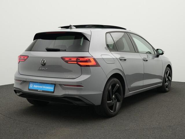 Volkswagen GOLF 1.0 eTSI 110 pk DSG Life | Panoramadak | IQ Light | Stuur-/stoelverwarming | Achteruitrijcamera