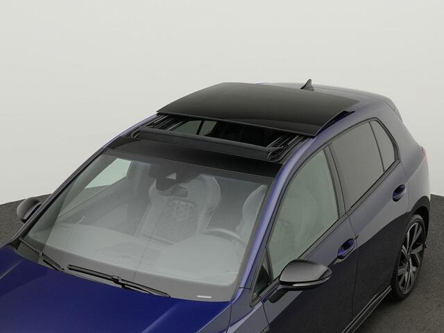 Volkswagen GOLF 1.5 eTSI 150 pk DSG R-Line | Panoramadak | IQ Light | Stuur-/stoelverwarming | Achteruitrijcamera | Sportonderstel