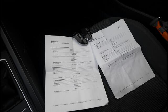 Volkswagen GOLF 1.0 TSI Golf Trekhaak Apple carplay Lichtmetaal