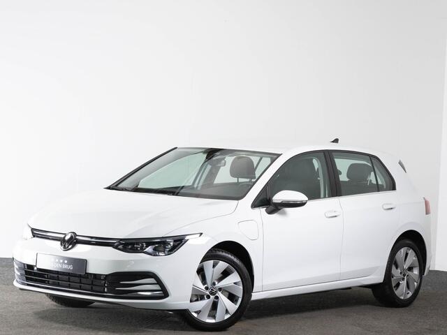 Volkswagen GOLF AUTOMAAT 1.4 204 PK DSG eHybrid Style | LED Matrix IQ | Navigatie | Stoel & Stuurwielverwarming | Adaptieve Cruise Control |