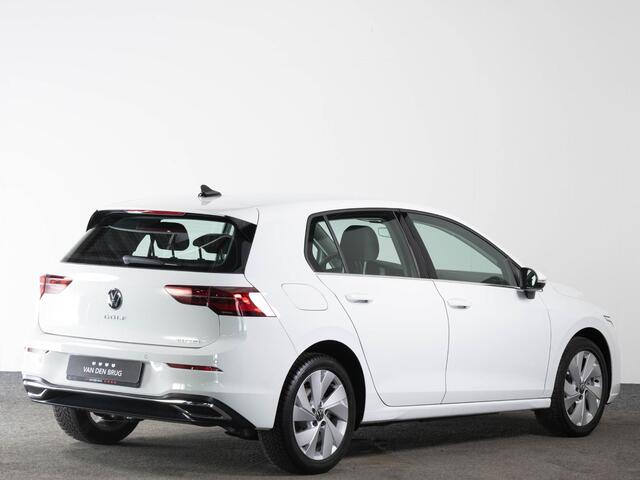 Volkswagen GOLF AUTOMAAT 1.4 204 PK DSG eHybrid Style | LED Matrix IQ | Navigatie | Stoel & Stuurwielverwarming | Adaptieve Cruise Control |