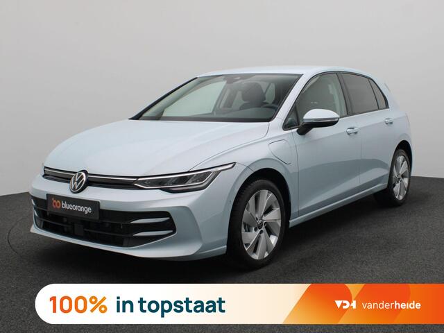 Volkswagen GOLF 1.5 eHybrid Life Edition 204pk DSG Adaptieve Cruise Controle, Navi via Apple Carplay/Android Auto, Achteruitrijcamera, Stoel-Stuurverwarming, Keyless, 17" LM Velgen