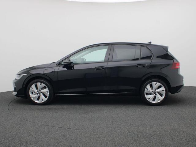 Volkswagen GOLF 1.5 eHybrid Life Edition 204pk DSG Adaptieve Cruise Controle, Navi via Apple Carplay/Android Auto, Achteruitrijcamera, Stoel-Stuurverwarming, Keyless, 17" LM Velgen