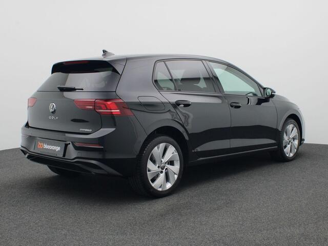 Volkswagen GOLF 1.5 eHybrid Life Edition 204pk DSG Adaptieve Cruise Controle, Navi via Apple Carplay/Android Auto, Achteruitrijcamera, Stoel-Stuurverwarming, Keyless, 17" LM Velgen