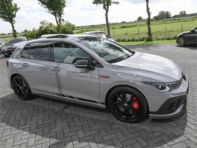 Volkswagen GOLF 2.0TSI 300pk GTI Clubsport Pano HuD IQ-Light H&K Stoel-verw+koeling 19-Inch VOL!