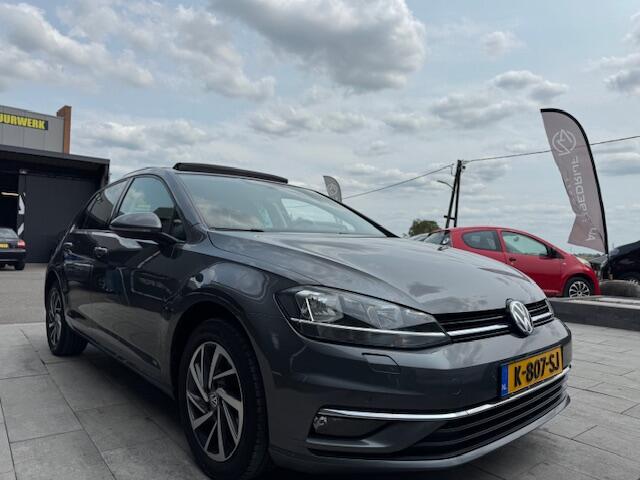 Volkswagen GOLF 7.5 *1.0 TSI* Trendline | PANO | GROOT MULTIMEDIA SYSTEEM |