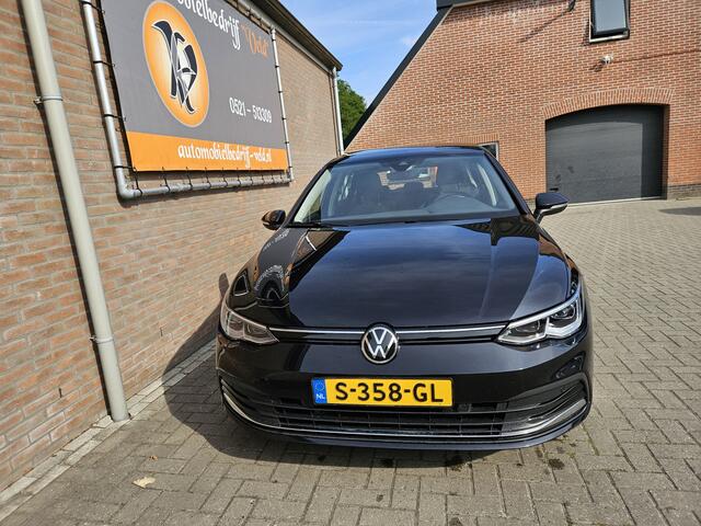 Volkswagen GOLF 1.5 eTSI Style