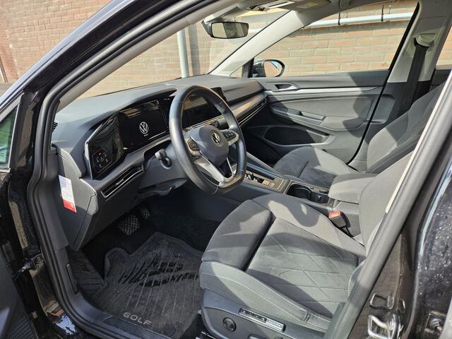 Volkswagen GOLF 1.5 eTSI Style