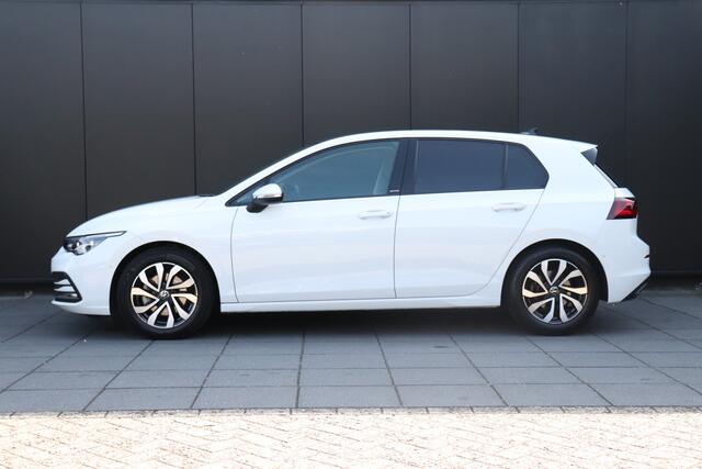 Volkswagen GOLF 2.0 TDI Active 150 PK | DSG | HEAD-UP | SCHUIFDAK | IQ LIGHT |TREKHAAK | CAMERA | NAVI | CRUISE |