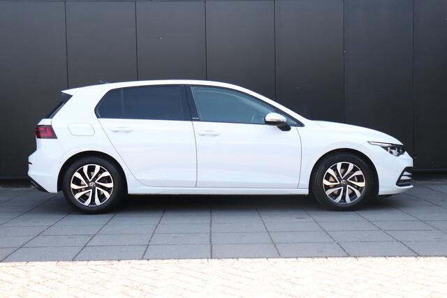 Volkswagen GOLF 2.0 TDI Active 150 PK | DSG | HEAD-UP | SCHUIFDAK | IQ LIGHT |TREKHAAK | CAMERA | NAVI | CRUISE |