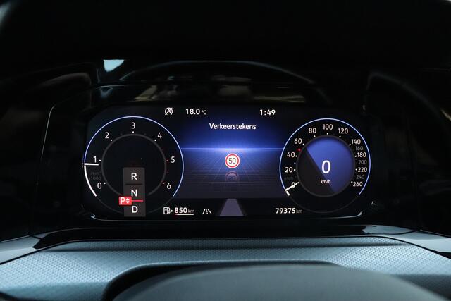 Volkswagen GOLF 2.0 TDI Active 150 PK | DSG | HEAD-UP | SCHUIFDAK | IQ LIGHT |TREKHAAK | CAMERA | NAVI | CRUISE |