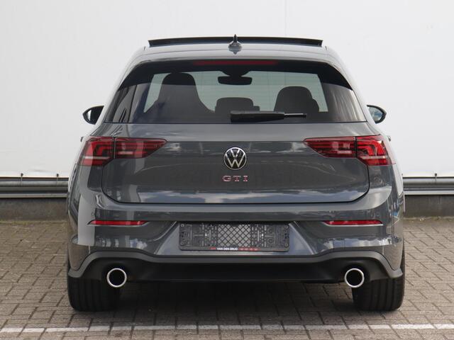 Volkswagen GOLF 2.0 TSI GTI | 8.5 | Pano | Stoel- en Stuurverwarming | Camera | Navigatie | Black Style |