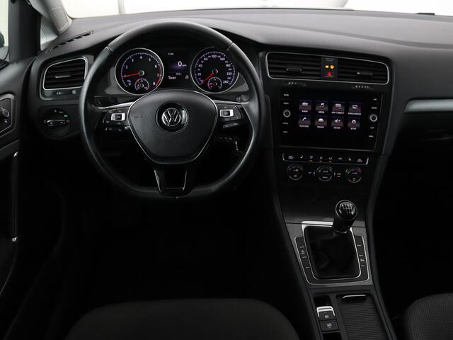 Volkswagen GOLF 1.0 TSI Comfortline | Stoelverwarming | Full LED | Carplay | Climate control | Parkeerhulp | Cruise control | 19'' lichtmetalen velgen
