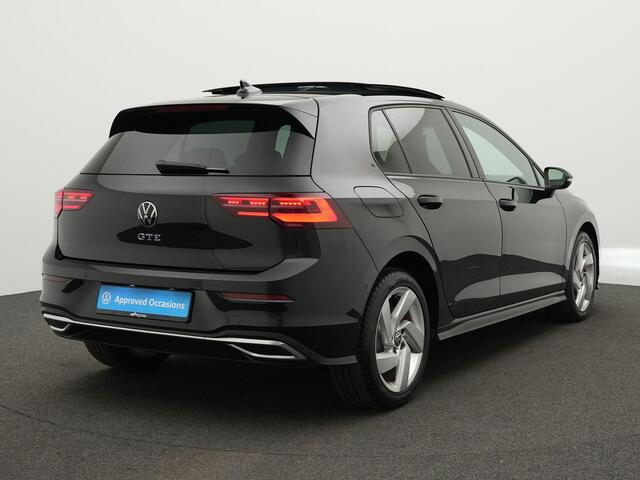 Volkswagen GOLF GTE 1.4 eHybrid 245 pk DSG | Pano | IQ Light | Achteruitrijcamera | Sportonderstel | Adaptive Cruise Control | 17 inch