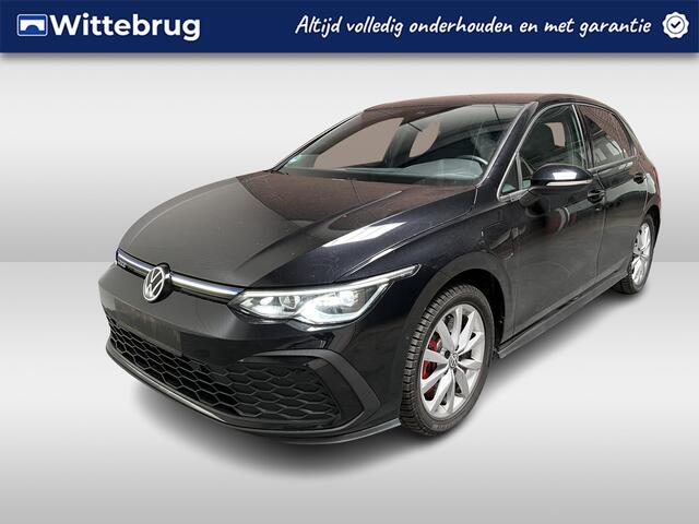 Volkswagen GOLF 1.4 eHybrid GTE / AUTOMAAT/ 245 PK/ PARK. SENSOREN + CAMERA/ CLIMA 3-ZONE/ APP-CONNECT/ STOEL VERWARM. V+A/ STUUR VERWARM./ NAVI/ ADAPT. CRUISE/ 17" LMV/ DAB/ KEYLESS