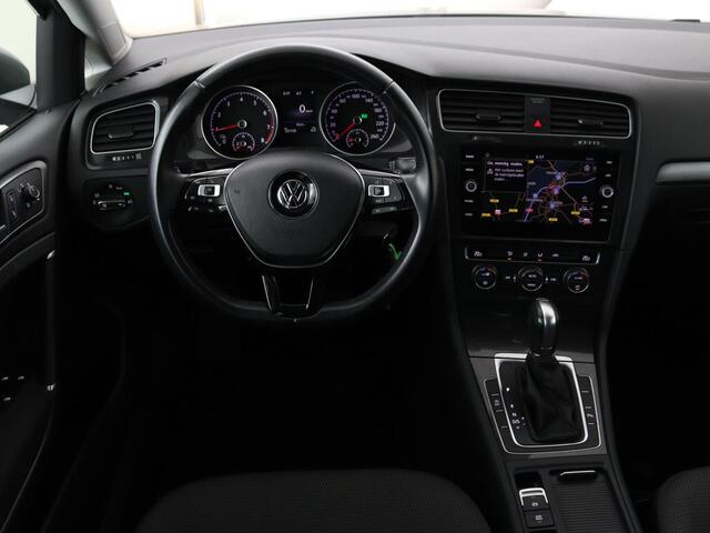 Volkswagen GOLF 1.5 TSI Comfortline | Trekhaak | Carplay | Adaptive cruise | Navigatie | Parkeerhulp | Climate control | Bluetooth | Getint glas