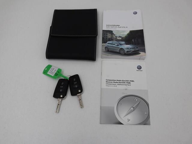 Volkswagen GOLF 1.5 TSI Comfortline | Trekhaak | Carplay | Adaptive cruise | Navigatie | Parkeerhulp | Climate control | Bluetooth | Getint glas