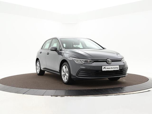 Volkswagen GOLF 1.0 eTsi 110pk DSG Life · Apple/Android Car Play · Navi · P-Sensoren · ACC · DAB · 16'' Inch · Garantie t/m 14-11-2026 of 100.000km