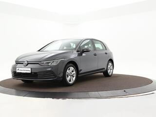volkswagen-golf-1.0-etsi-110pk-dsg-