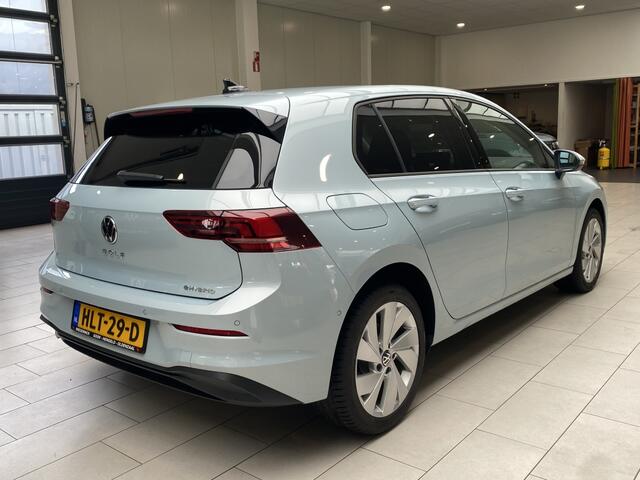 Volkswagen GOLF 1.5 eHybrid Life Edition 204PK DSG Adaptieve Cruise Controle, Na