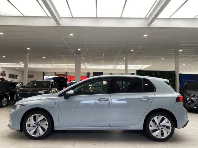 Volkswagen GOLF 1.5 eHybrid Life Edition 204PK DSG Adaptieve Cruise Controle, Na