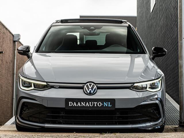 Volkswagen GOLF 1.5 eTSI R-Line Business+ Pano Keyless