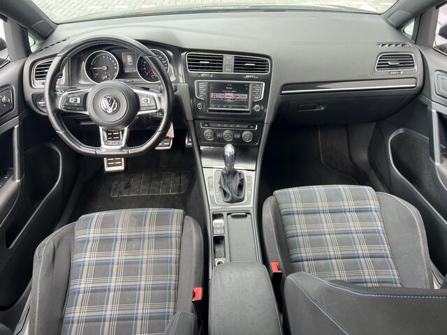 Volkswagen GOLF 1.4 TSI GTE Connected Series | BTW | PDC | Apple/Android auto | Hybride