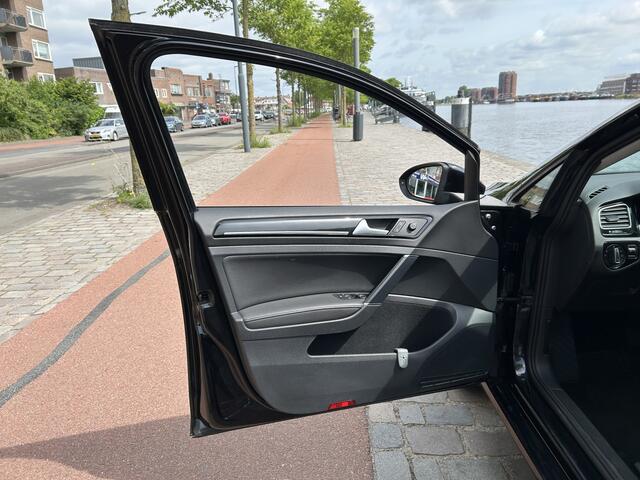 Volkswagen GOLF Variant 1.4 TSI Business Edition Connected Aut. Navi Camera ECC