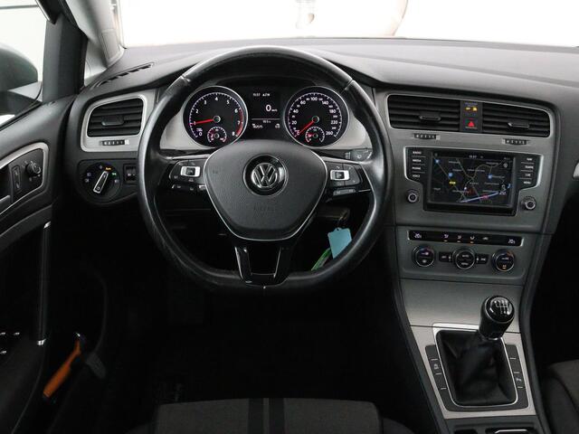 Volkswagen GOLF 1.0 TSI Comfortline | Camera | Sportstoelen | Navigatie | Parkeerhulp | Climate control | DAB | Cruise control | Bluetooth | Regen-/lichtsensor