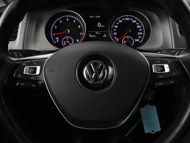Volkswagen GOLF 1.0 TSI Comfortline | Camera | Sportstoelen | Navigatie | Parkeerhulp | Climate control | DAB | Cruise control | Bluetooth | Regen-/lichtsensor
