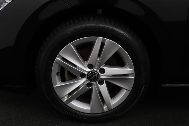 Volkswagen GOLF 1.5 eTSI Aut. Life Business Carplay Adapt. Cruise Memory Sfeerverlichting