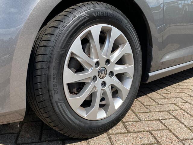 Volkswagen GOLF Variant 1.0 TSI Connected Series Automaat!! | Clima | Cruise | Navigatie | Camera | LM Velgen | Ndl auto | Trekhaak | RIJKLAARPRIJS INCL 12 MAANDEN GARANTIE EN BEURT