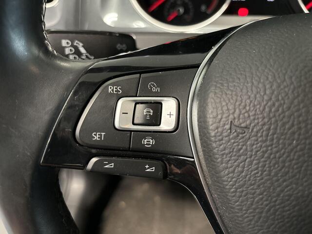 Volkswagen GOLF Variant 1.0 Tsi 115pk Comfortline Business · Apple/Android Car Play · Navigatie · P-Sensoren · ACC · Stoelverwarming · Trekhaak · Alarm · 16'' Inch ·