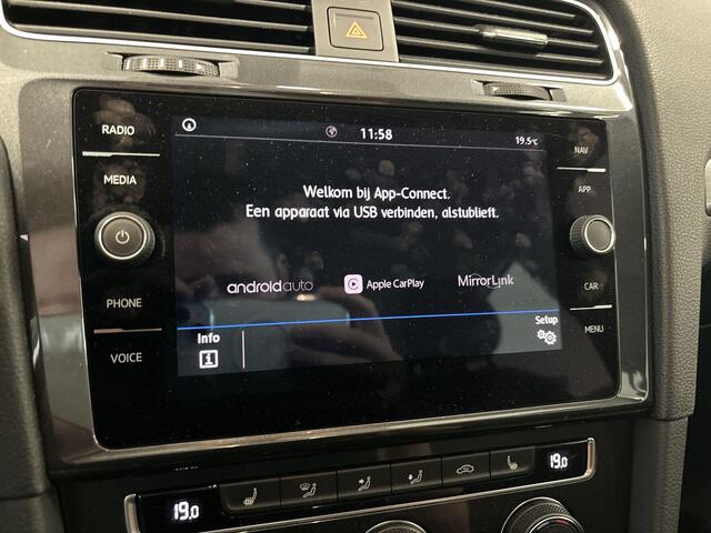 Volkswagen GOLF Variant 1.0 Tsi 115pk Comfortline Business · Apple/Android Car Play · Navigatie · P-Sensoren · ACC · Stoelverwarming · Trekhaak · Alarm · 16'' Inch ·