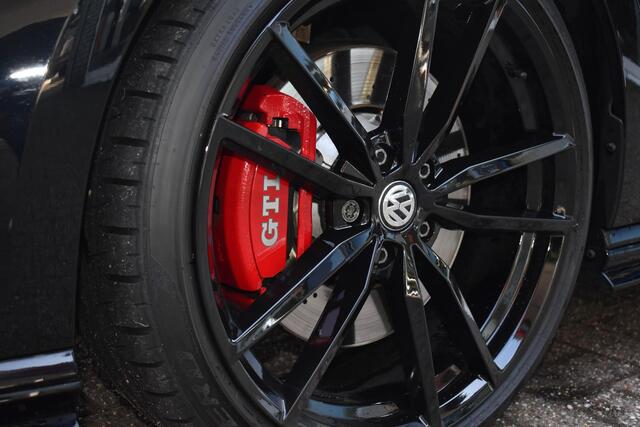 Volkswagen GOLF 2.0 TSI GTI TCR Akra Pano Keyless Leder