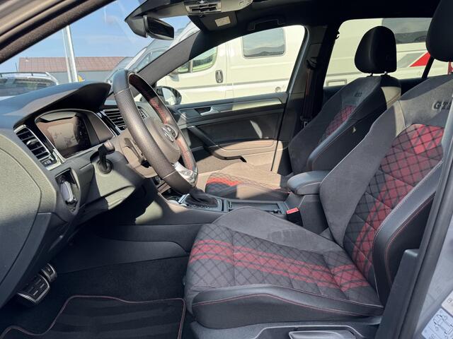 Volkswagen GOLF 2.0 TSI GTI TCR PANO | DCC | CAMERA