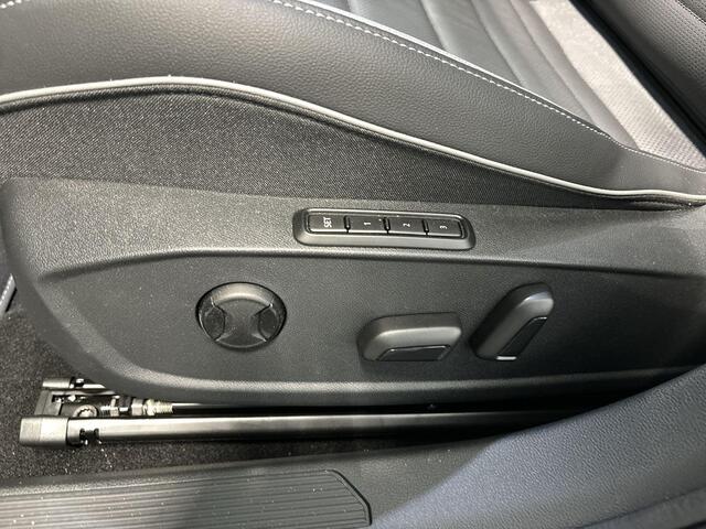 Volkswagen GOLF 1.5 272pk DSG eHybrid GTE · Panoramadak · 360 Camera · Elek. Trekhaak · IQ.Light · Stoelventilatie · Keyless · 18'' Inch · Garantie t/m 10-02-2029 of 100.000km