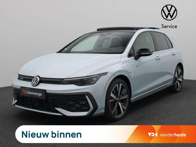 Volkswagen GOLF 1.5 eHybrid GTE 272PK DSG Pano-Schuifdak, Black Style, DCC, Keyless, 360gr. Camera, Side Assist, Head-Up Display, Matrix LED-verlichting, Stoel-Stuurverwarming, Adaptieve Cruise, Trekhaak, 18" LM Velgen