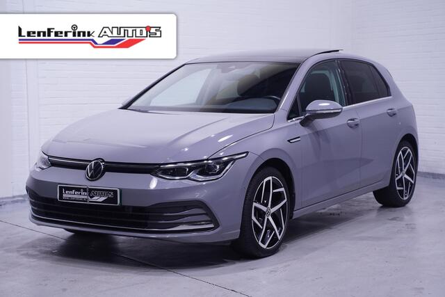 Volkswagen GOLF 1.5 eTSI Style Panodak Led matrix Apple Carplay Winterpakket Sideassist Memory sportstoelen Virtual NAP Rijklaar!
