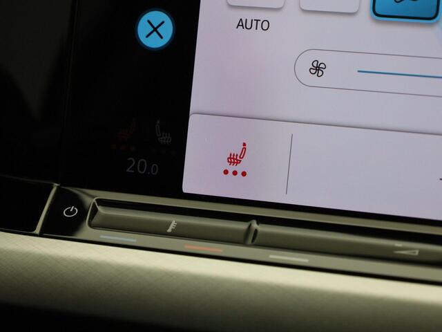 Volkswagen GOLF 1.0eTSI/110PK Life Business DSG · Navigatie · Trekhaak · Stoel- & stuurverwarming