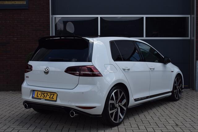 Volkswagen GOLF GTI Clubsport 2.0 TSI 265pk DSG | Schaalstoelen | Panoramadak
