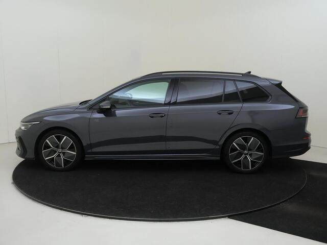 Volkswagen GOLF Variant 1.5 eTSI R-Line Edition