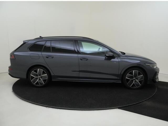 Volkswagen GOLF Variant 1.5 eTSI R-Line Edition