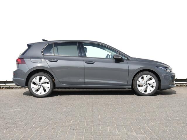 Volkswagen GOLF Life Edition 1.5 eHybrid 150 kW / 204 pk Hatchback | App-Connect | Keyless | Camera | Getint glas |