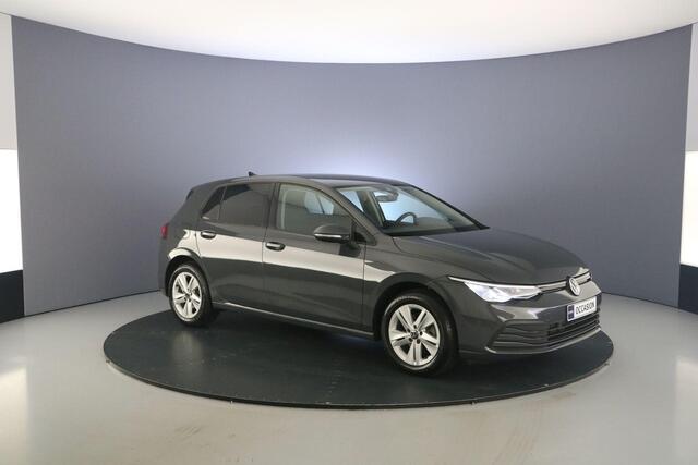 Volkswagen GOLF Life 1.5 eTSI 130pk DSG Automaat Adaptive cruise control, Achteruitrijcamera, LED koplampen, DAB, Radio, Stuurwiel verwarmd, Airco, App connect, Parkeersensoren, Stoelverwarming