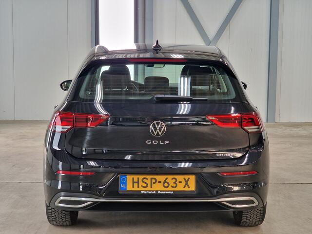 Volkswagen GOLF 1.4 eHybrid Style PHEV | Lane | ACC | Camera | Ambiance | Massage | D.Hoek |