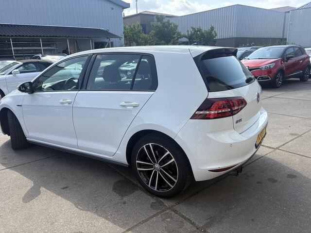 Volkswagen GOLF 1.4 TSI GTE