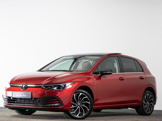 Volkswagen GOLF 1.4 TSI 204 PK DSG eHybrid Style | LED IQ | Panoramadak | Stoelverwarming | Travel Assist | Achteruitrijcamera |