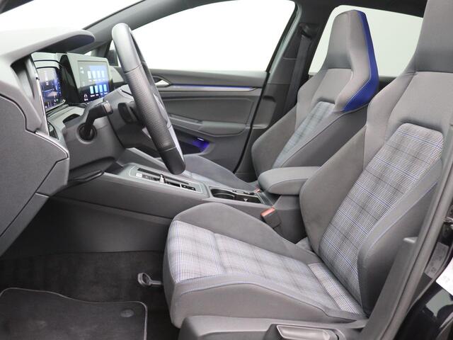 Volkswagen GOLF 1.4 eHybrid GTE 245PK DSG Pano-Schuifdak, Head-Up Display, Keyless, Adaptieve Cruise Controle, Side Assist, Achteruitrijcamera, Stoel-Stuurverwarming, Trekhaak, 18" LM Velgen