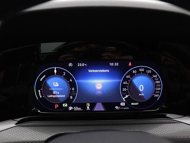 Volkswagen GOLF 1.4 eHybrid GTE 245PK DSG Pano-Schuifdak, Head-Up Display, Keyless, Adaptieve Cruise Controle, Side Assist, Achteruitrijcamera, Stoel-Stuurverwarming, Trekhaak, 18" LM Velgen